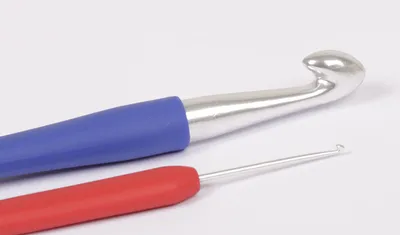 Metal crochet hooks