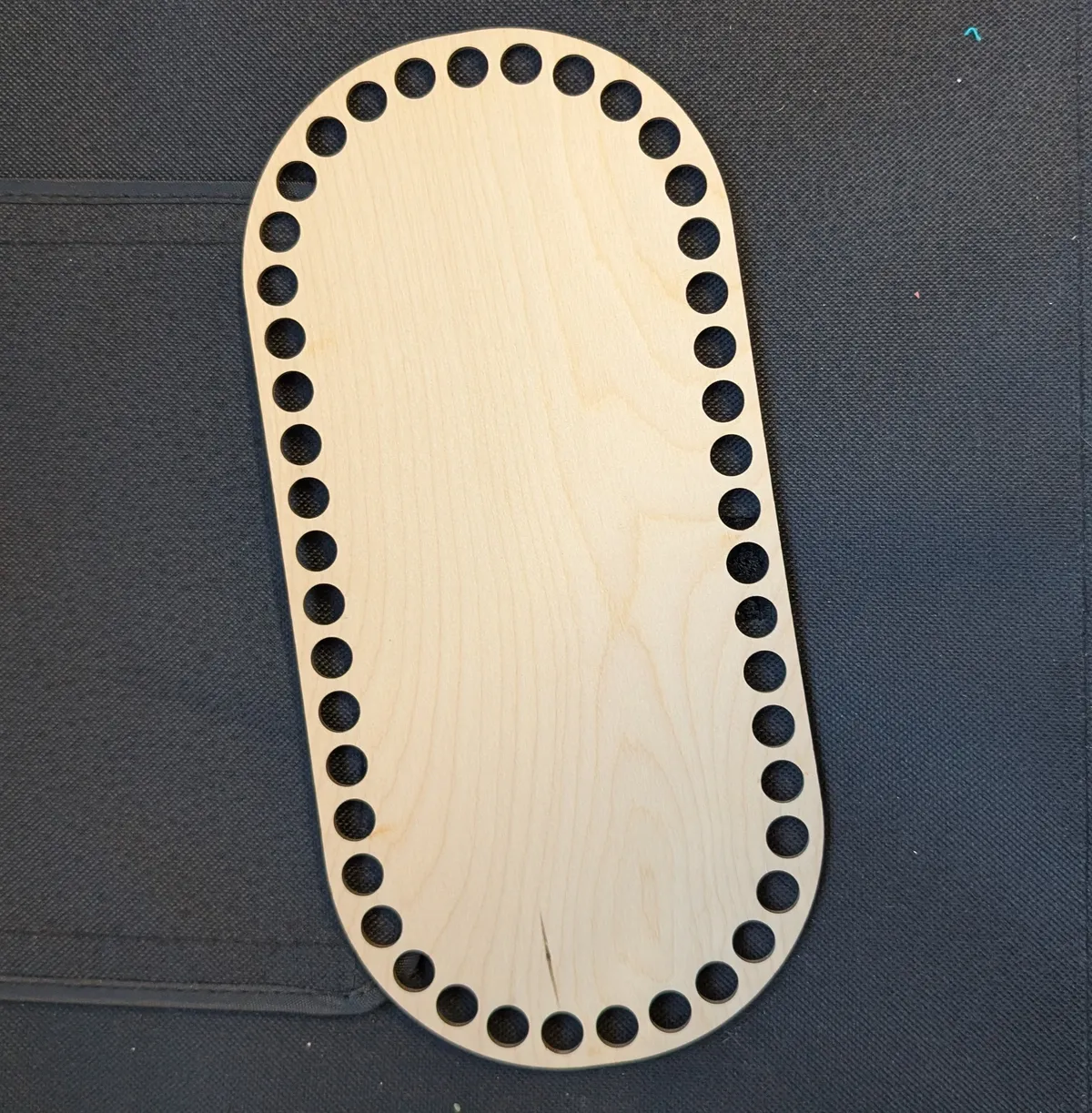 Oválne drevené dno – preglejkový základ 25 x 12 cm