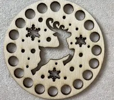 Drevený podstavec 10cm Sob Jelenček