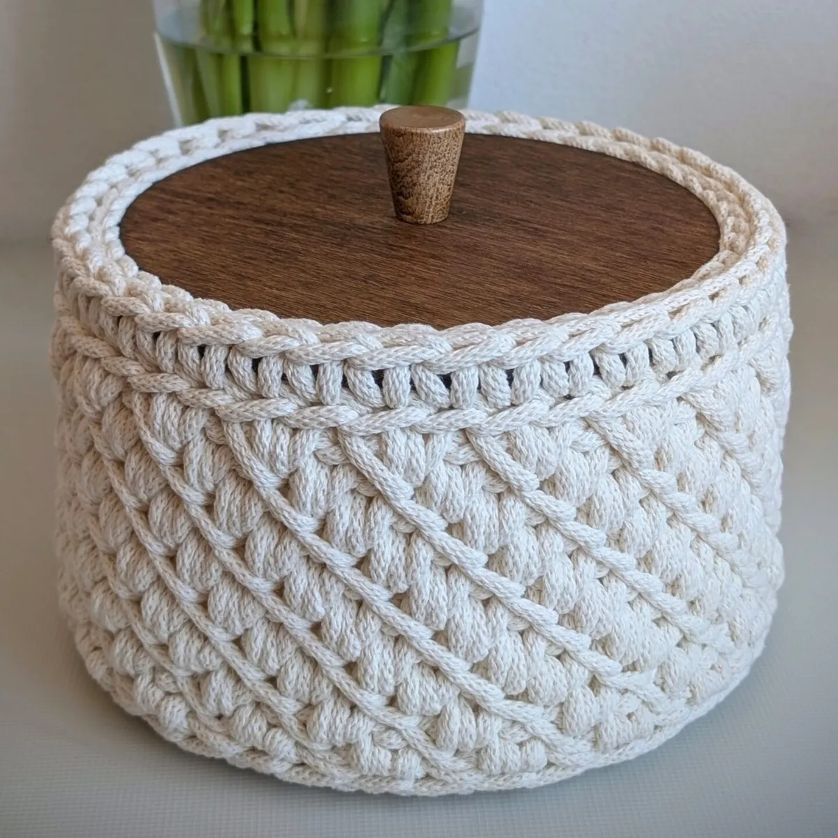 Wooden set for crocheted basket