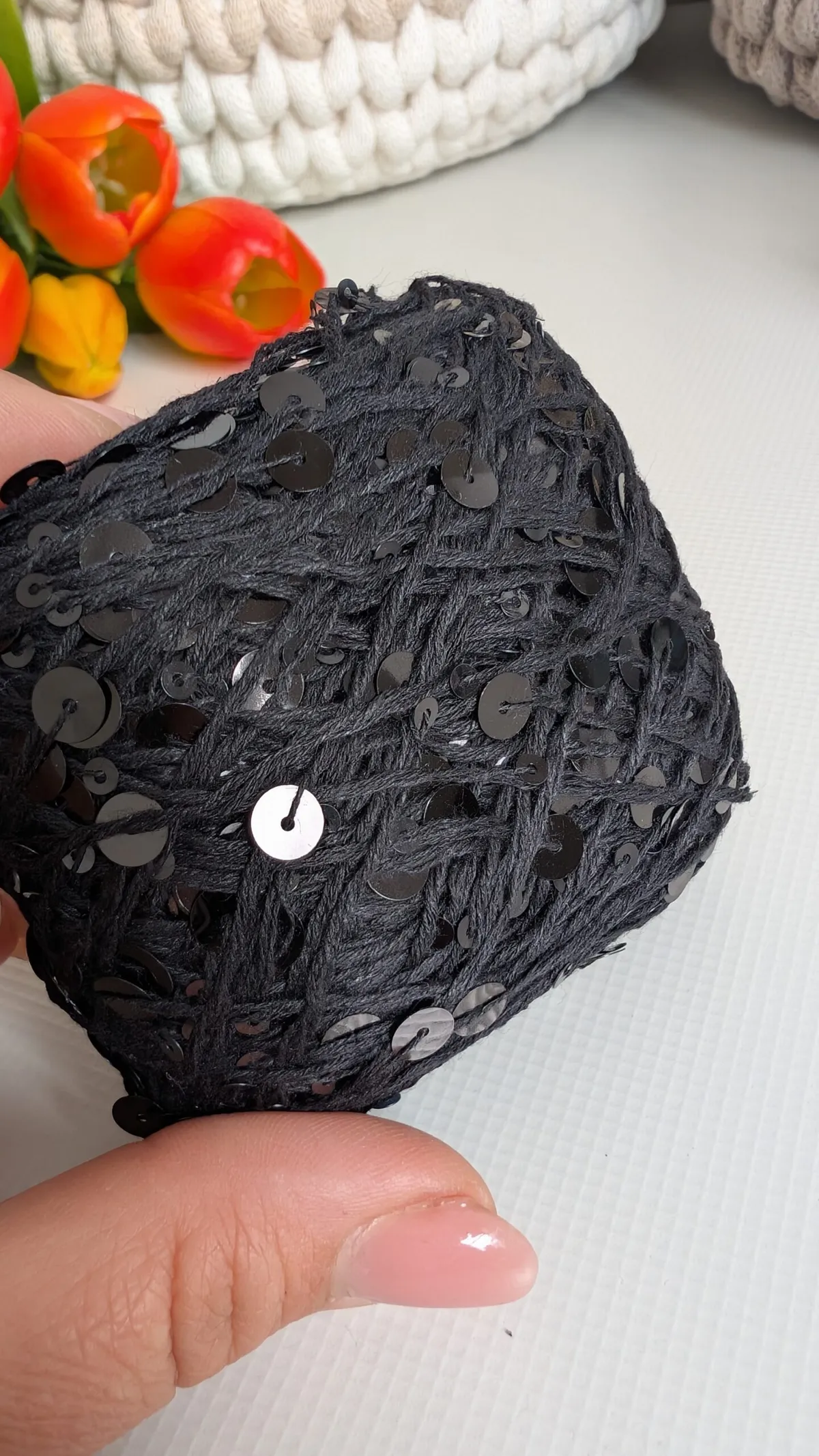 Decorative cord with sequins
