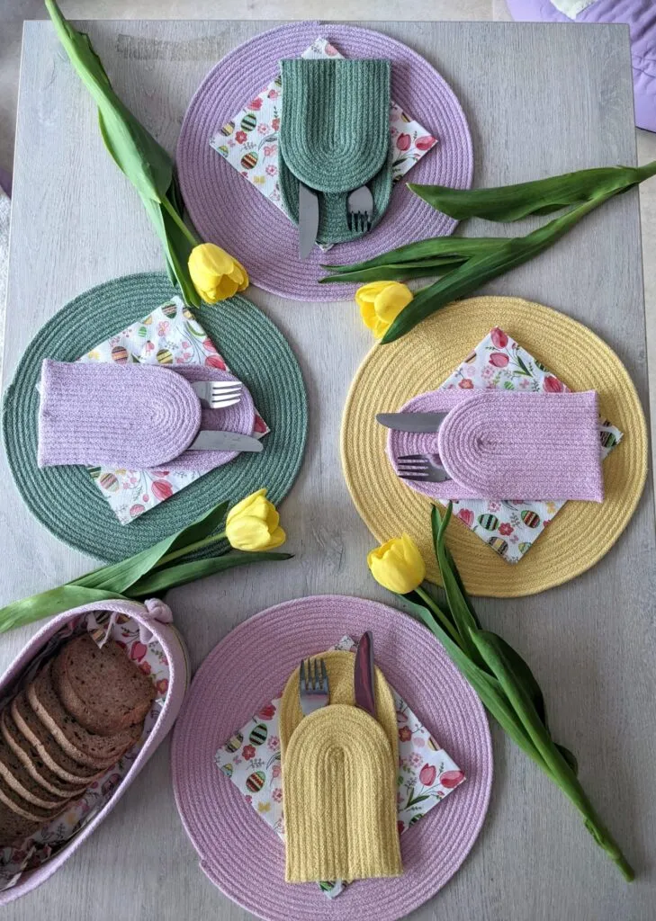 Sewn placemat made from sewing cord – 5
