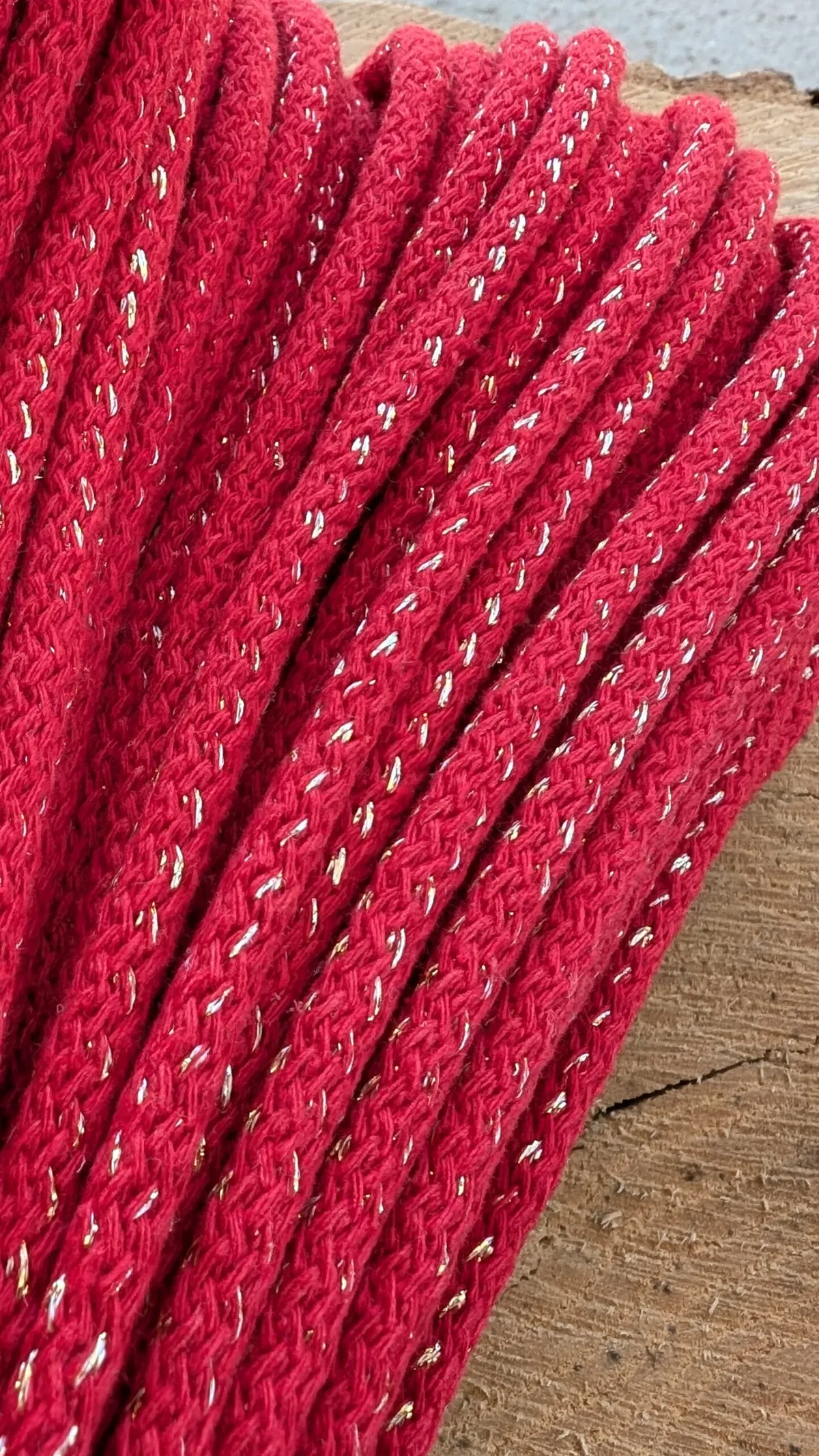 6mm cord for sewing (003) as Christmas Poppy