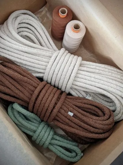 DIY set for a sewn acorn-shaped basket