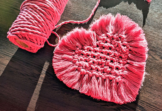 Macramé pre deti - podšálka srdiečko